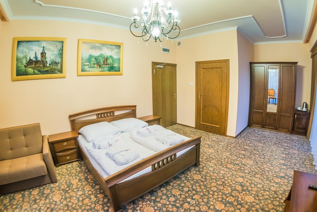Victoria Cechini Hotel Krynica Cameră foto